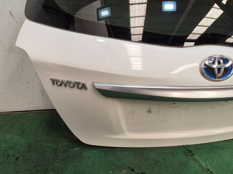 Recambio de porton trasero para toyota yaris (_p13_) 1.5 hybrid (nhp130_) referencia OEM IAM   