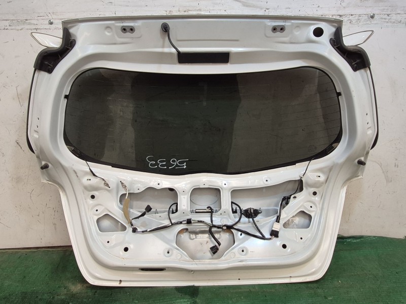Recambio de porton trasero para toyota yaris (_p13_) 1.5 hybrid (nhp130_) referencia OEM IAM   
