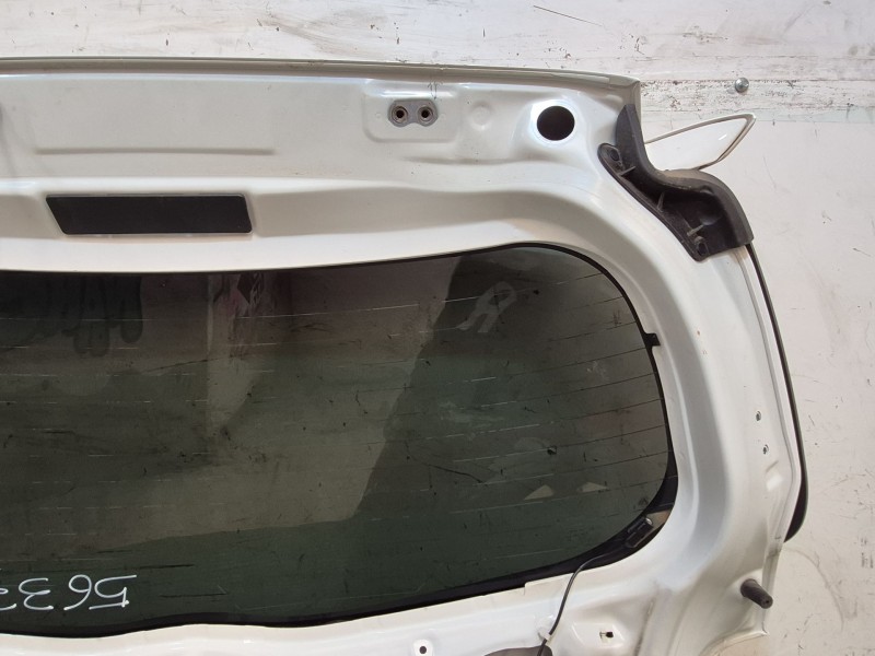 Recambio de porton trasero para toyota yaris (_p13_) 1.5 hybrid (nhp130_) referencia OEM IAM   