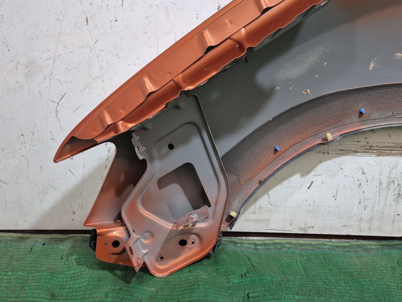 Recambio de aleta delantera derecha para dacia sandero ii tce 90 (b8m1, b8ma) referencia OEM IAM   