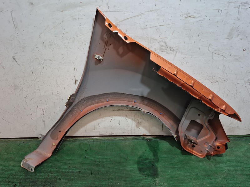 Recambio de aleta delantera izquierda para dacia sandero ii tce 90 (b8m1, b8ma) referencia OEM IAM   