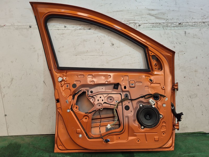Recambio de puerta delantera izquierda para dacia sandero ii tce 90 (b8m1, b8ma) referencia OEM IAM   