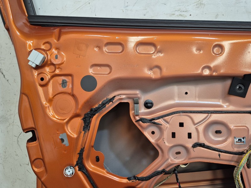 Recambio de puerta delantera izquierda para dacia sandero ii tce 90 (b8m1, b8ma) referencia OEM IAM   