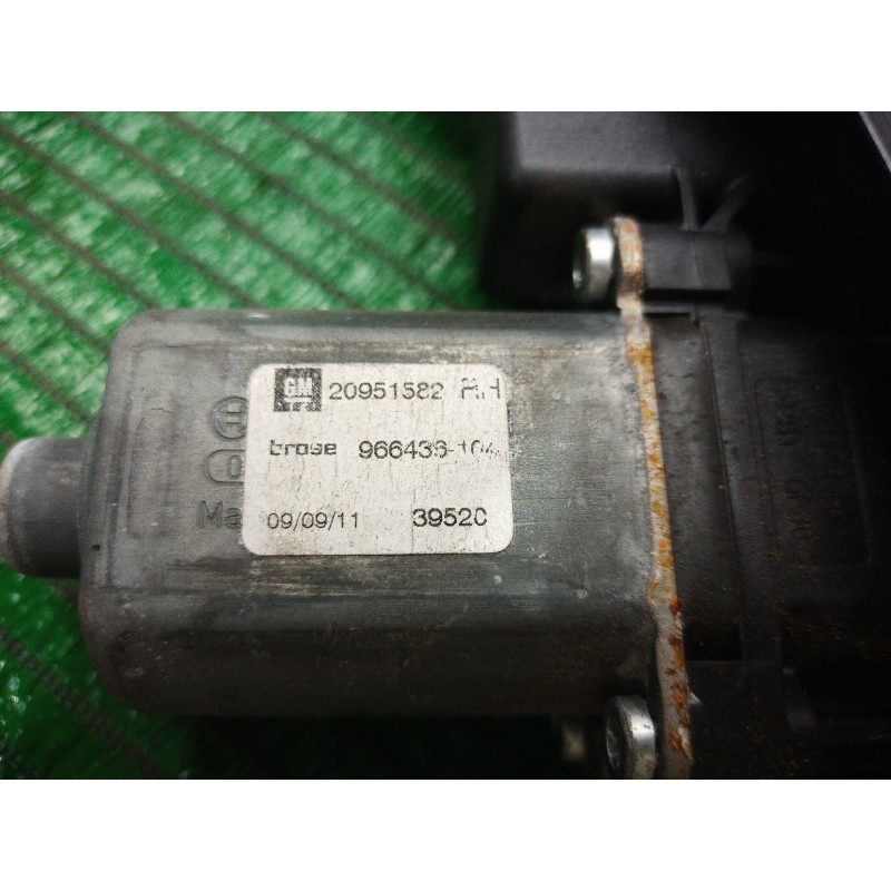 Recambio de elevalunas delantero derecho para opel astra j (p10) 1.4 (68) referencia OEM IAM   