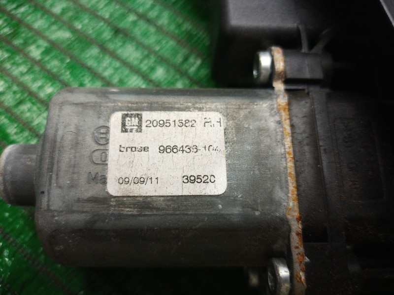 Recambio de elevalunas delantero derecho para opel astra j (p10) 1.4 (68) referencia OEM IAM   