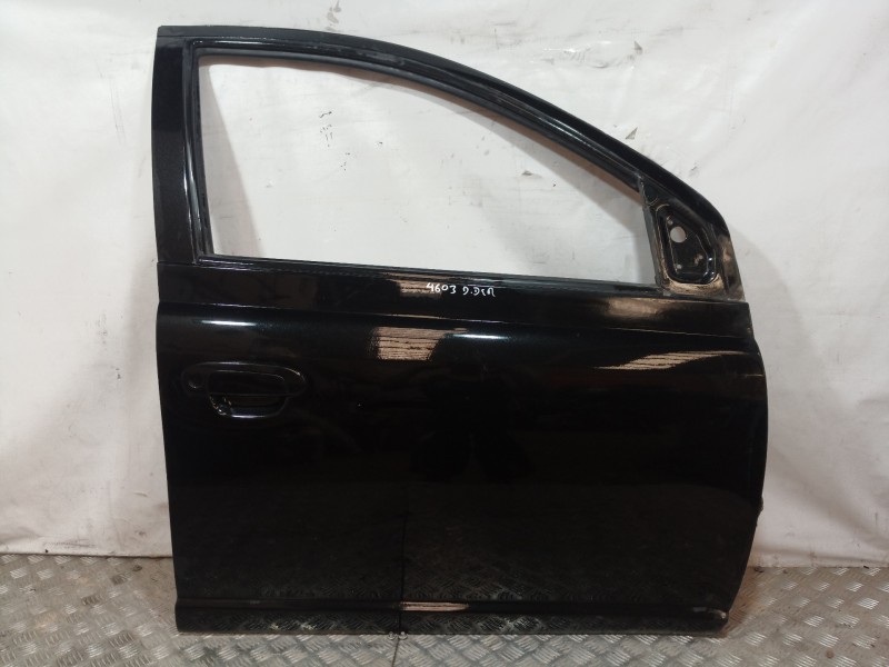 Recambio de amortiguadores maletero / porton para toyota yaris  (ncp1/nlp1/scp1) 1.0 linea luna referencia OEM