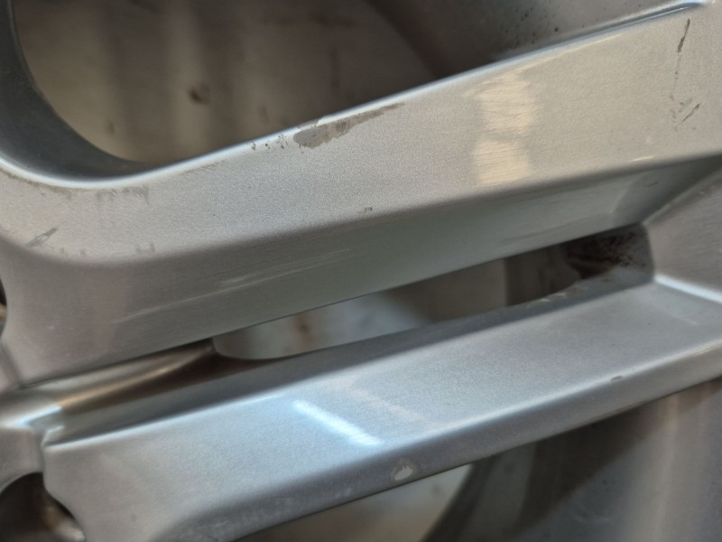 Recambio de juego llantas para seat leon (1p1) 1.4 tsi referencia OEM IAM   