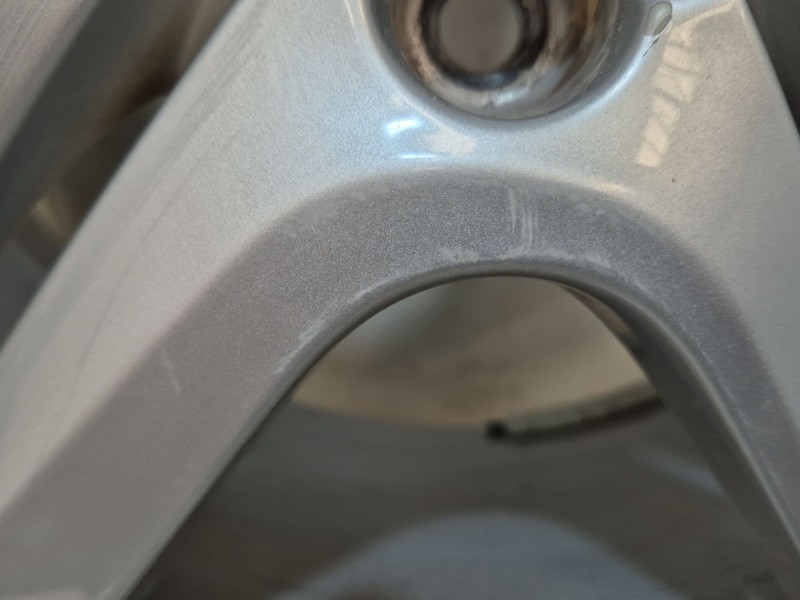 Recambio de juego llantas para seat leon (1p1) 1.4 tsi referencia OEM IAM   