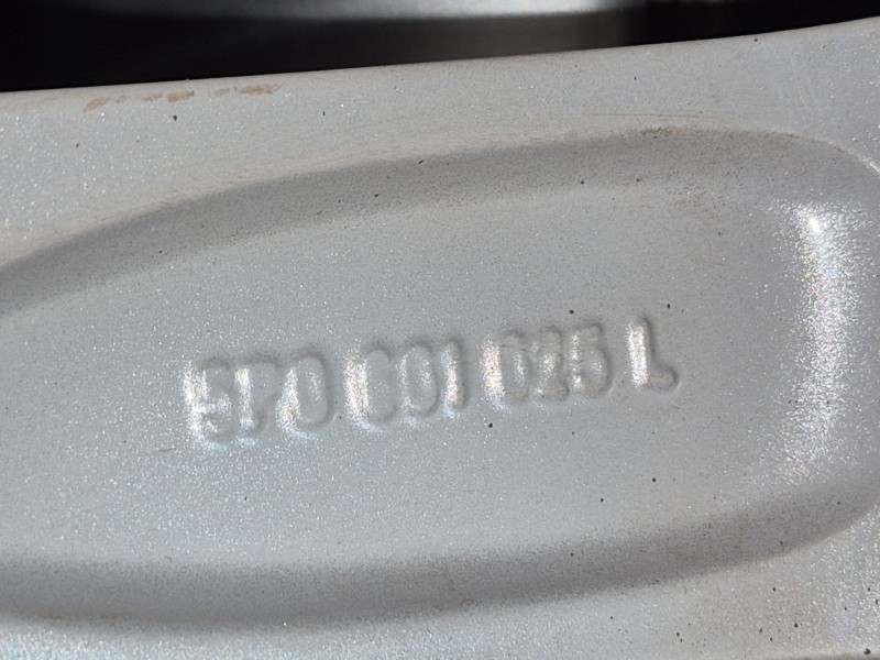 Recambio de juego llantas para seat leon (1p1) 1.4 tsi referencia OEM IAM   