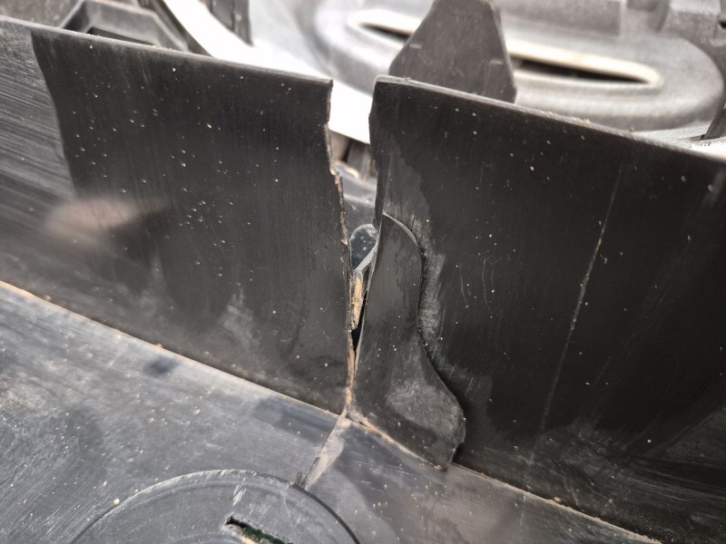 Recambio de paragolpes delantero para toyota yaris (_p13_) 1.5 hybrid (nhp130_) referencia OEM IAM   