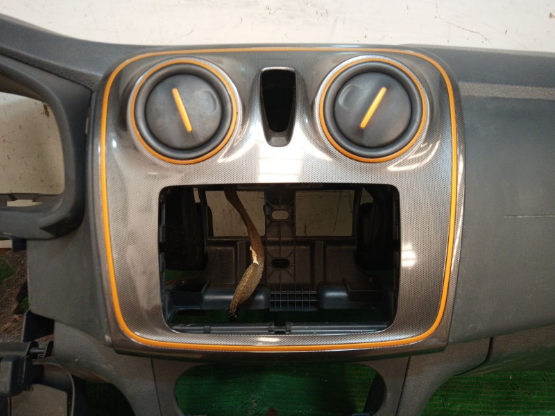 Recambio de salpicadero para dacia sandero ii tce 90 (b8m1, b8ma) referencia OEM IAM   