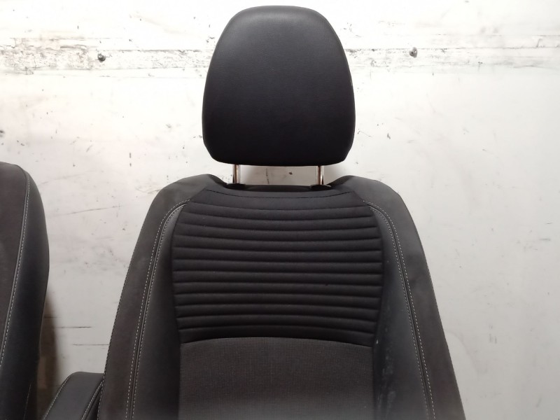 Recambio de asientos delanteros para toyota yaris (_p13_) 1.5 hybrid (nhp130_) referencia OEM IAM   