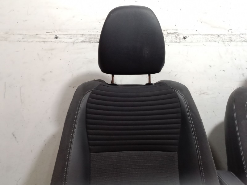 Recambio de asientos delanteros para toyota yaris (_p13_) 1.5 hybrid (nhp130_) referencia OEM IAM   