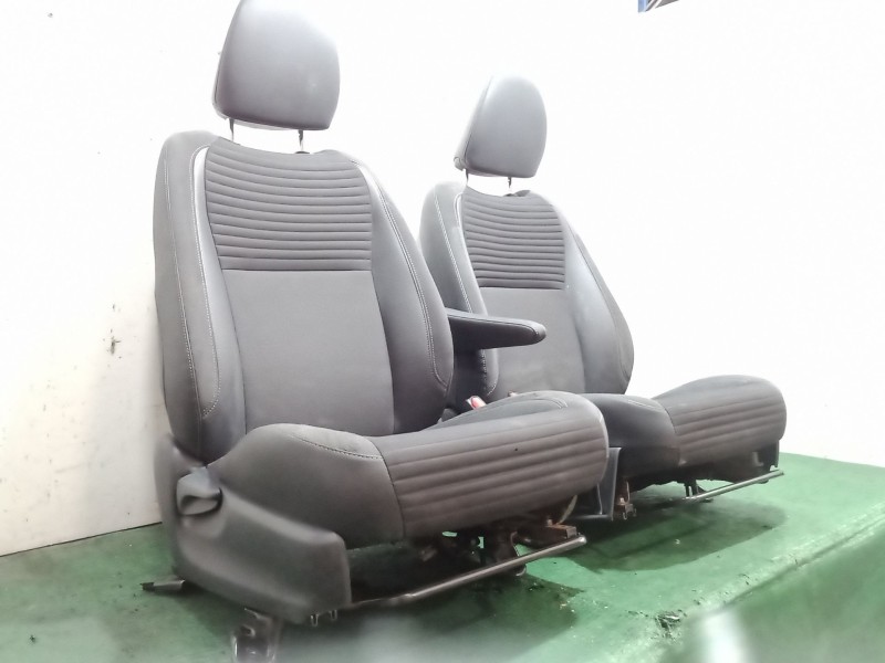 Recambio de asientos delanteros para toyota yaris (_p13_) 1.5 hybrid (nhp130_) referencia OEM IAM   