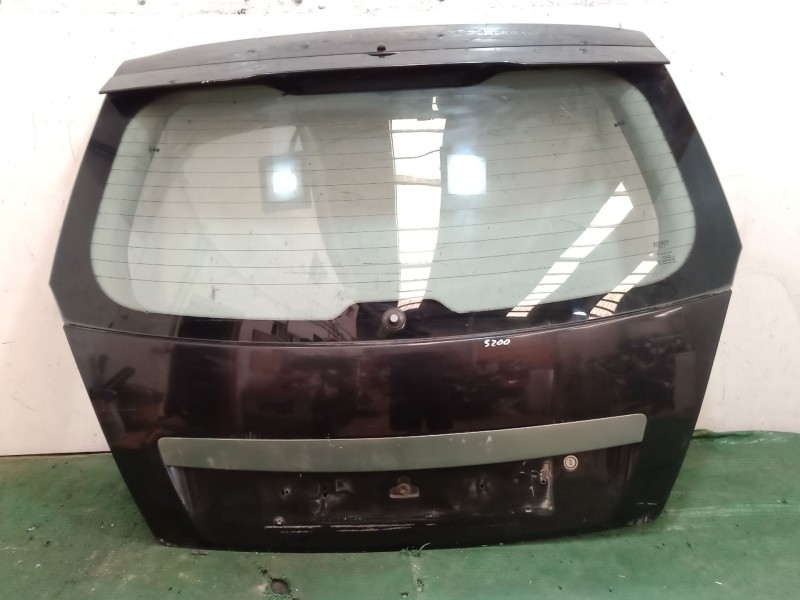 Recambio de porton trasero para kia sportage re referencia OEM IAM   