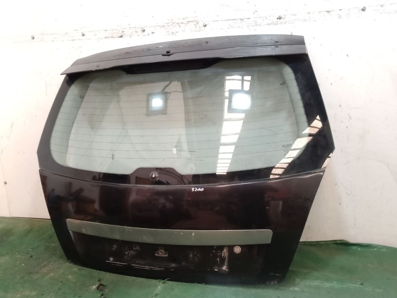 Recambio de porton trasero para kia sportage re referencia OEM IAM   