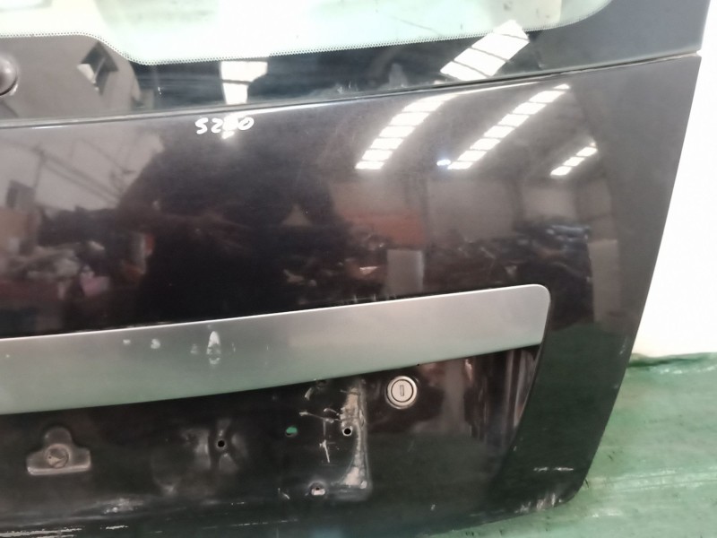 Recambio de porton trasero para kia sportage re referencia OEM IAM   