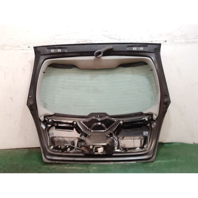 Recambio de porton trasero para kia sportage re referencia OEM IAM   