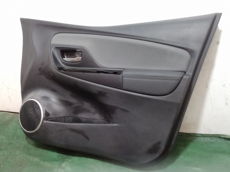 Recambio de guarnecido puerta delantera derecha para toyota yaris (_p13_) 1.5 hybrid (nhp130_) referencia OEM IAM   