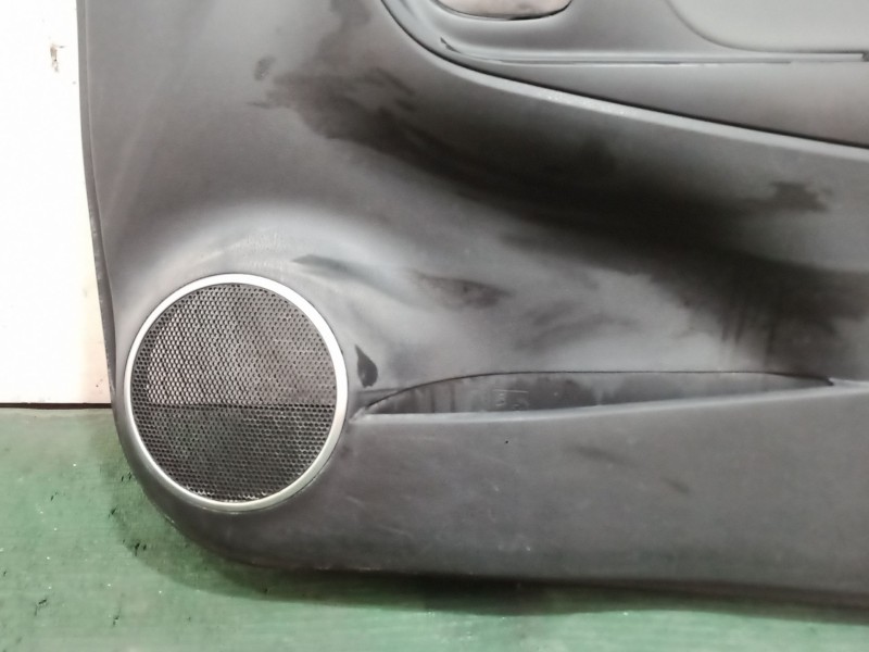 Recambio de guarnecido puerta delantera derecha para toyota yaris (_p13_) 1.5 hybrid (nhp130_) referencia OEM IAM   