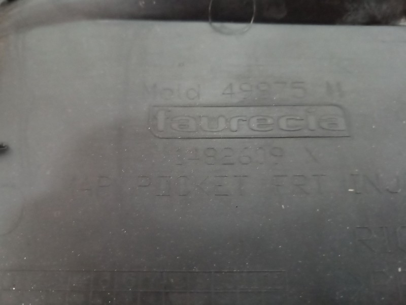 Recambio de guarnecido puerta delantera derecha para toyota yaris (_p13_) 1.5 hybrid (nhp130_) referencia OEM IAM   
