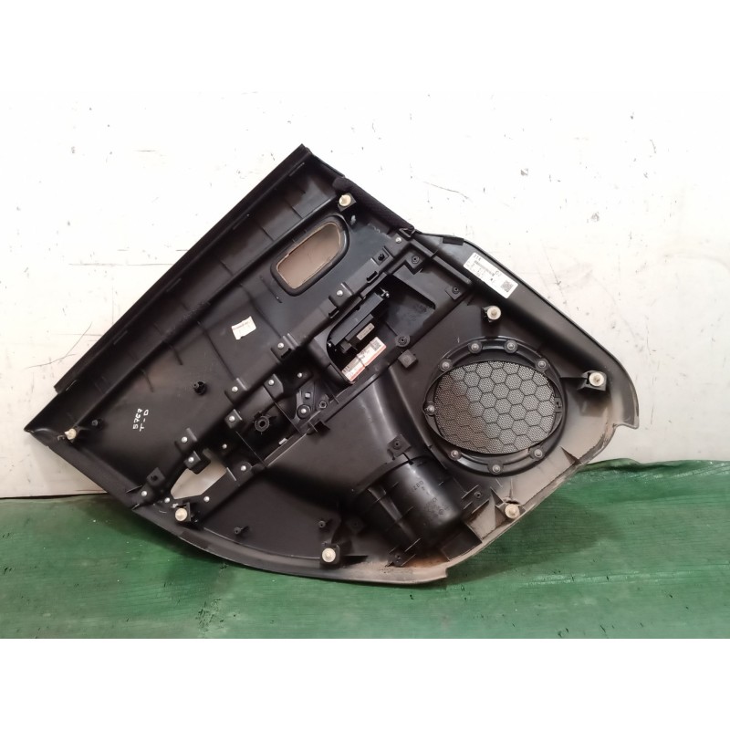 Recambio de guarnecido puerta trasera derecha para mazda 3 (bl) 1.6 mzr (bl14) referencia OEM IAM   