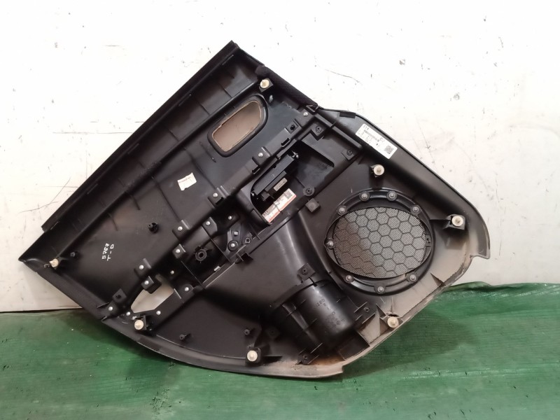 Recambio de guarnecido puerta trasera derecha para mazda 3 (bl) 1.6 mzr (bl14) referencia OEM IAM   