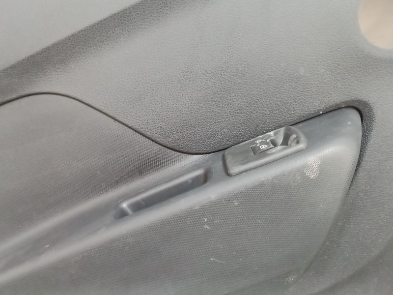 Recambio de guarnecido puerta trasera izquierda para dacia sandero ii tce 90 (b8m1, b8ma) referencia OEM IAM   