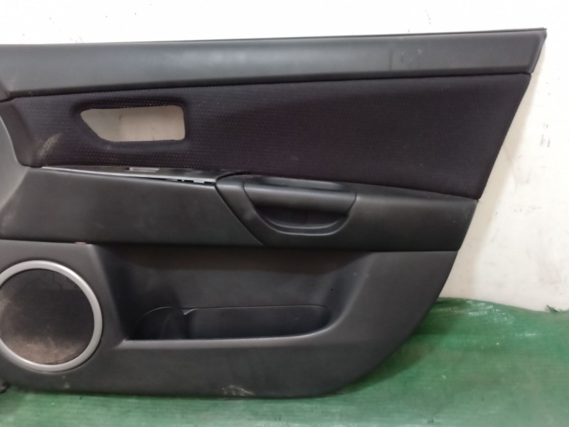 Recambio de guarnecido puerta delantera derecha para mazda 3 (bl) 1.6 mzr (bl14) referencia OEM IAM   