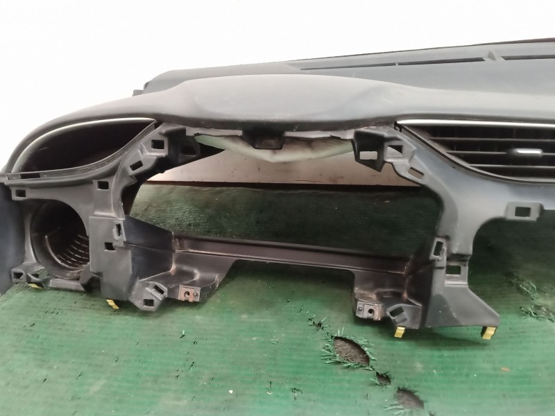 Recambio de salpicadero para toyota yaris (_p1_) 1.5 (ncp13_) referencia OEM IAM   