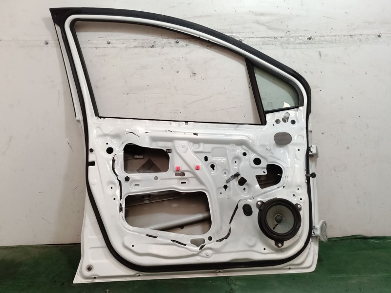 Recambio de puerta delantera izquierda para toyota yaris (_p13_) 1.5 hybrid (nhp130_) referencia OEM IAM   