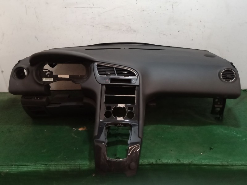 Recambio de salpicadero para peugeot 5008 (0u_, 0e_) 1.6 hdi referencia OEM IAM   