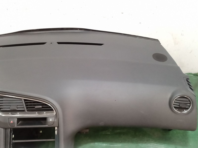 Recambio de salpicadero para peugeot 5008 (0u_, 0e_) 1.6 hdi referencia OEM IAM   