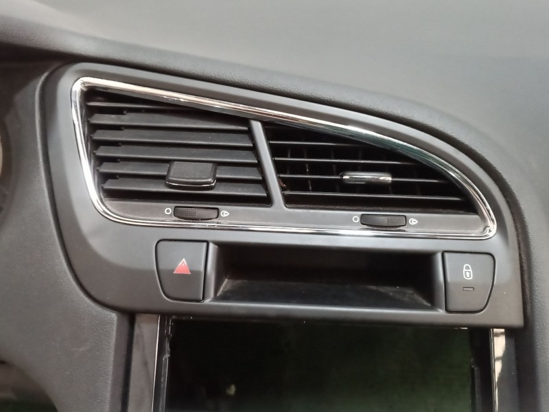 Recambio de salpicadero para peugeot 5008 (0u_, 0e_) 1.6 hdi referencia OEM IAM   