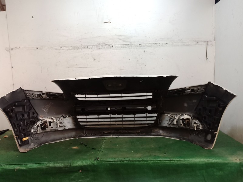 Recambio de paragolpes delantero para peugeot 5008 (0u_, 0e_) 1.6 hdi referencia OEM IAM   