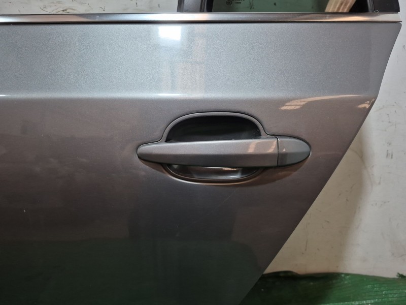 Recambio de puerta trasera izquierda para bmw 5 touring (e61) 520 d referencia OEM IAM   