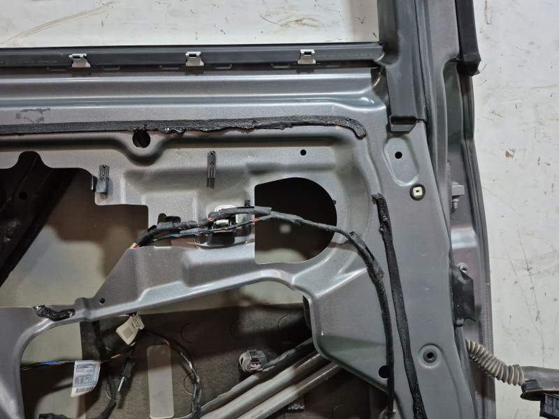 Recambio de puerta trasera izquierda para bmw 5 touring (e61) 520 d referencia OEM IAM   