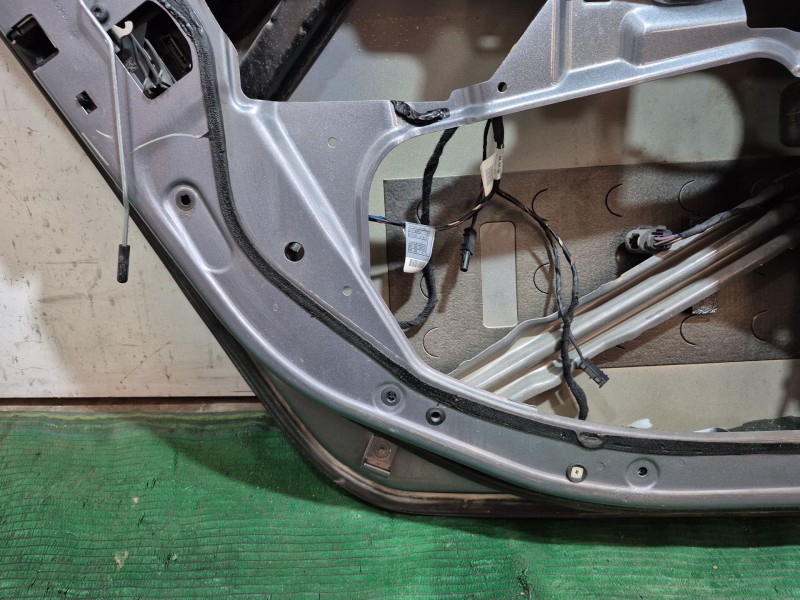 Recambio de puerta trasera izquierda para bmw 5 touring (e61) 520 d referencia OEM IAM   