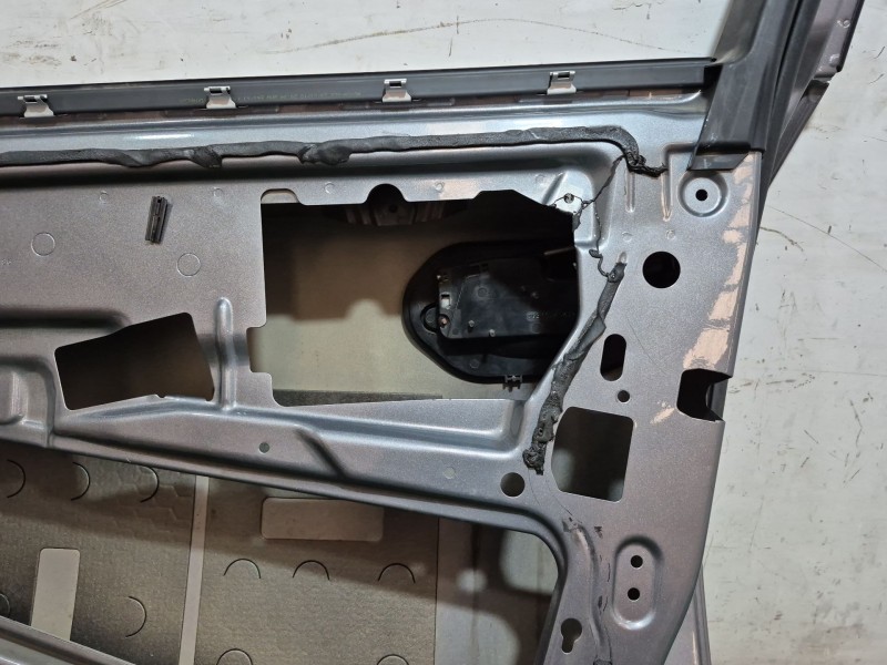 Recambio de puerta delantera derecha para bmw 5 touring (e61) 520 d referencia OEM IAM   