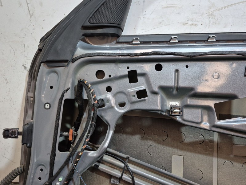 Recambio de puerta delantera derecha para bmw 5 touring (e61) 520 d referencia OEM IAM   