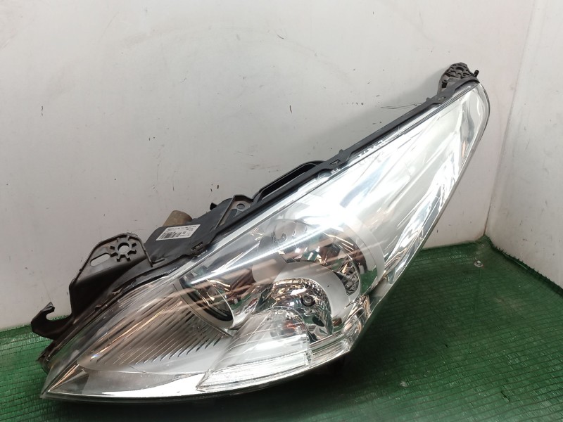 Recambio de faro izquierdo para peugeot 5008 (0u_, 0e_) 1.6 hdi referencia OEM IAM   