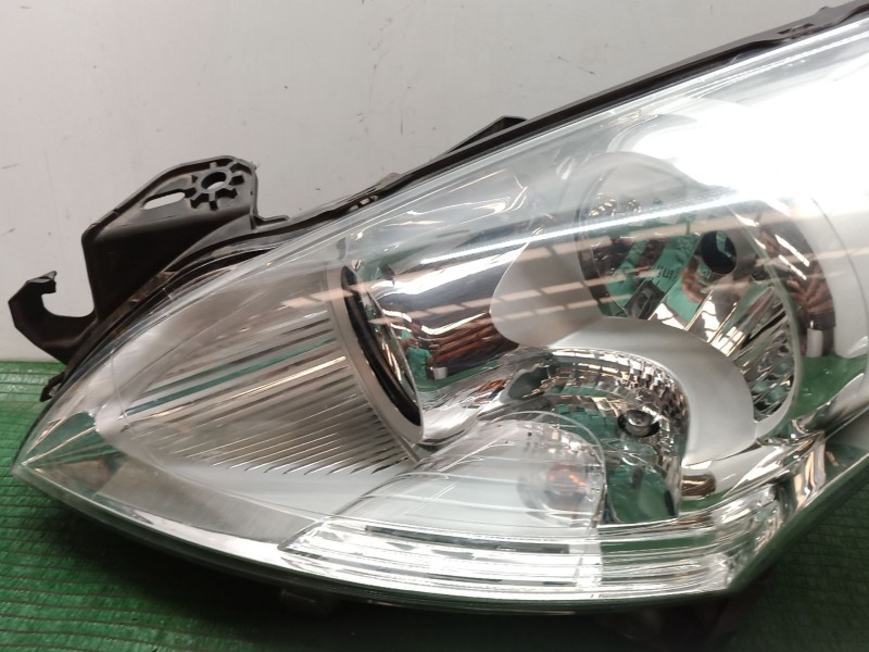 Recambio de faro izquierdo para peugeot 5008 (0u_, 0e_) 1.6 hdi referencia OEM IAM   