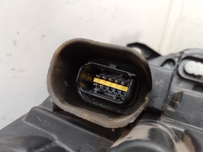 Recambio de faro izquierdo para peugeot 5008 (0u_, 0e_) 1.6 hdi referencia OEM IAM   