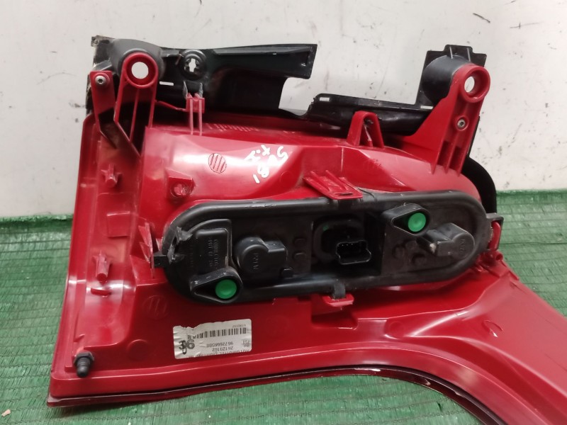 Recambio de piloto trasero izquierdo para peugeot 5008 (0u_, 0e_) 1.6 hdi referencia OEM IAM   