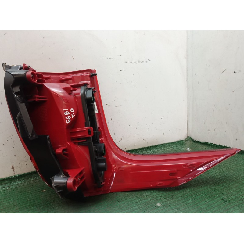 Recambio de piloto trasero derecho para peugeot 5008 (0u_, 0e_) 1.6 hdi referencia OEM IAM   