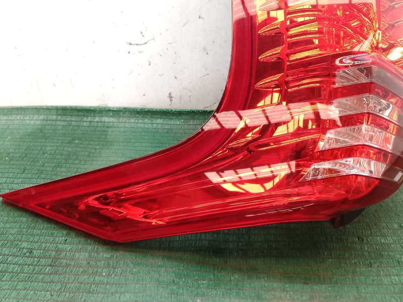 Recambio de piloto trasero derecho para peugeot 5008 (0u_, 0e_) 1.6 hdi referencia OEM IAM   