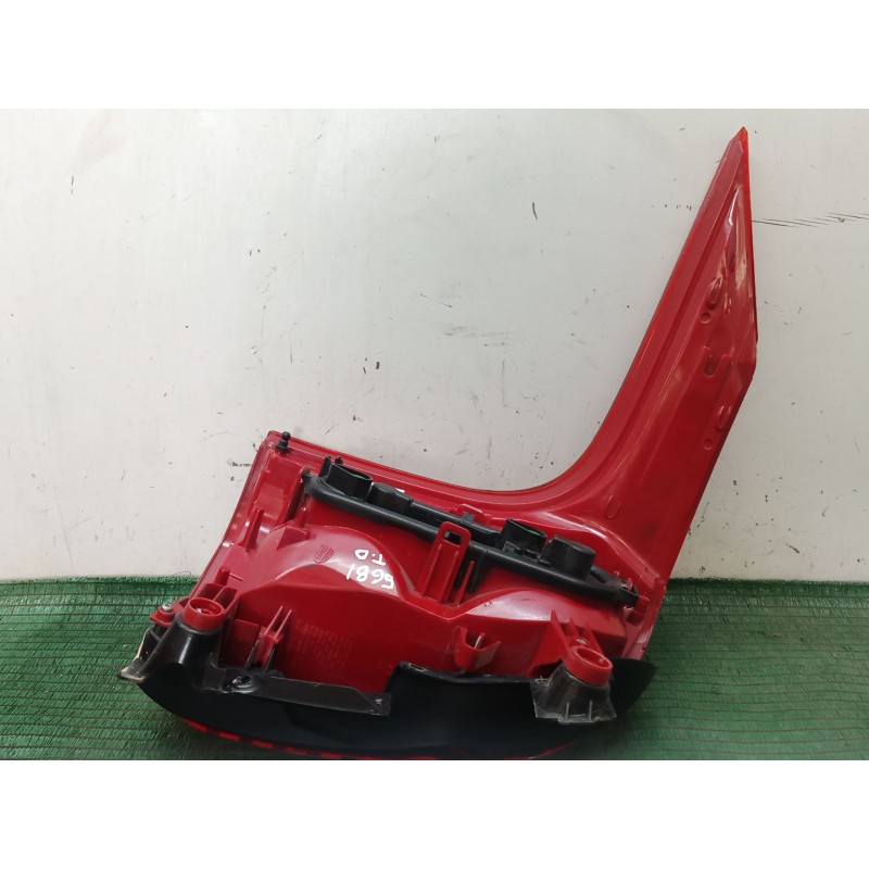 Recambio de piloto trasero derecho para peugeot 5008 (0u_, 0e_) 1.6 hdi referencia OEM IAM   