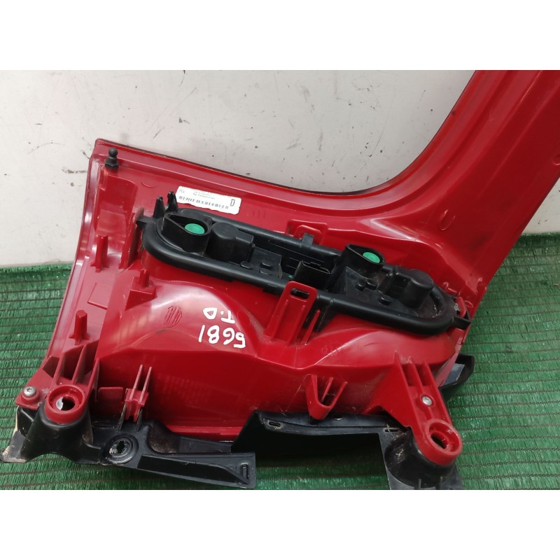 Recambio de piloto trasero derecho para peugeot 5008 (0u_, 0e_) 1.6 hdi referencia OEM IAM   