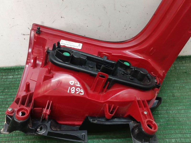 Recambio de piloto trasero derecho para peugeot 5008 (0u_, 0e_) 1.6 hdi referencia OEM IAM   