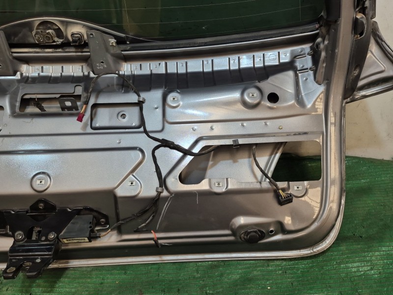 Recambio de porton trasero para bmw 5 touring (e61) 520 d referencia OEM IAM   